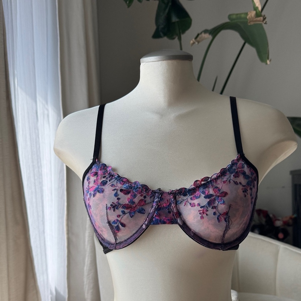 💐🪻Nasty Gal Purple Floral Sheer Underwire Bra: Size M